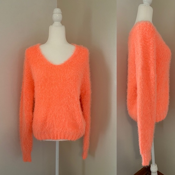 NWT fuzzy mango sweater - Picture 2 of 8